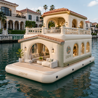 Maison flottante gonflable de qualité commerciale à deux étages avec base étanche et mobilier de salon complet pour projet de tourisme côtier