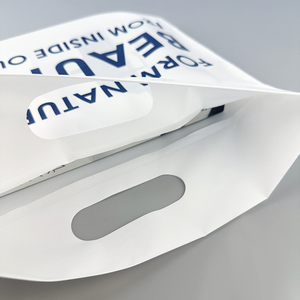 Sacchetto di Plastica Bianco PE Personalizzabile con Logo, Fondo Largo, Manico Robusto, Riciclabile, Facile da Trasportare, per Supermercati e Negozi - Product Image 5