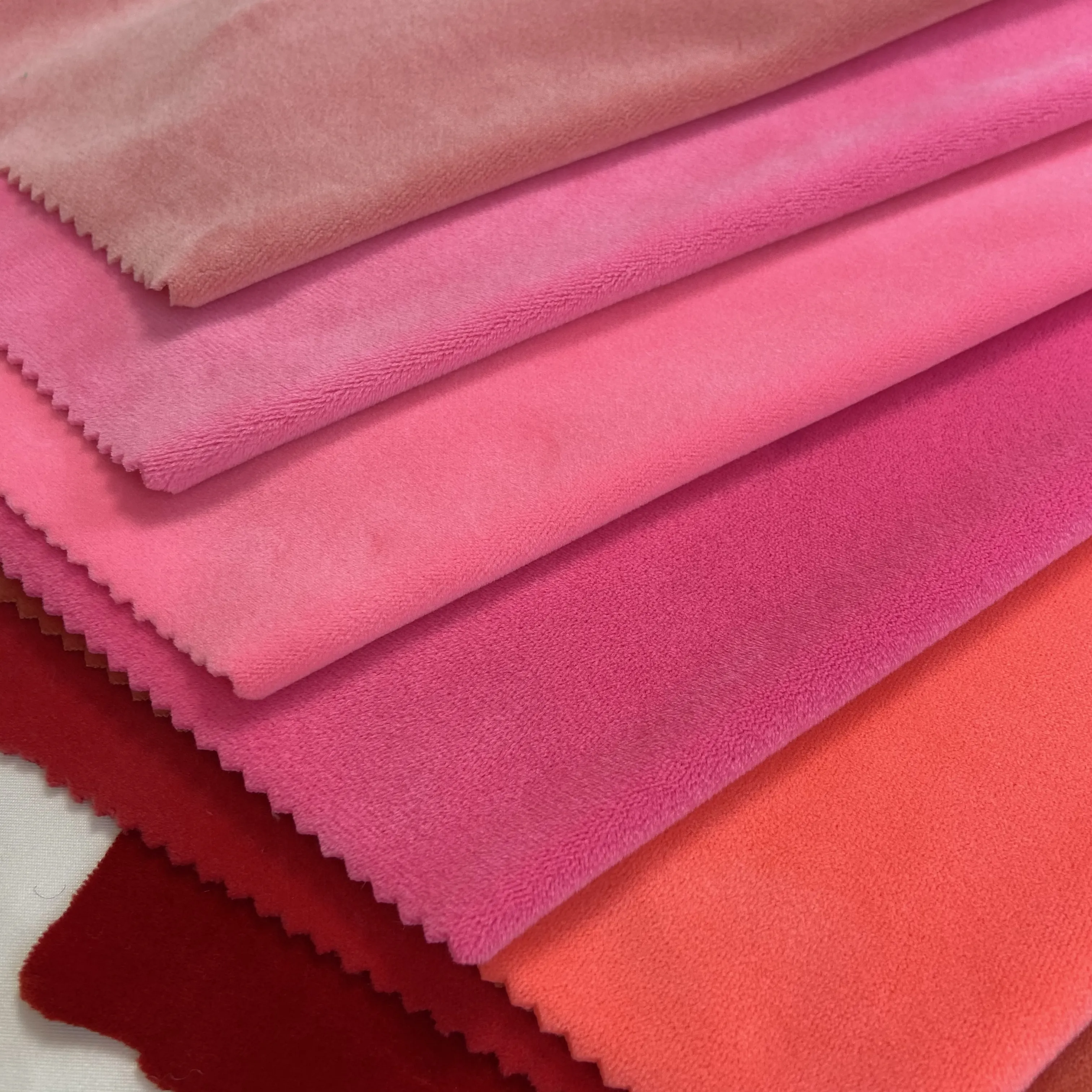Wholesale super soft fabric for toy Using 100% Polyester plush fabric