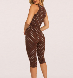 Conjunto Deportivo de Verano con Top sin Mangas y Pantalones Capri, Estilo Corsé con Estampado de Puntos de Chocolate, en Tela Crepé, para Yoga - Product Image 3