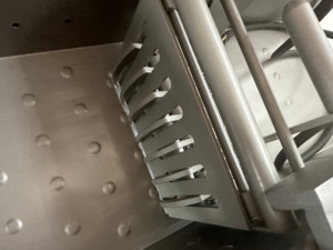 เครื่องหั่นเนื้ออัตโนมัติ CK-21 ปรับแต่งได้สำหรับเนื้อวัว เนื้อเบคอนกรอบ เนื้อแกะ และเนื้อหมูสด สภาพใหม่ - Product Image 5