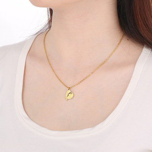 Collar con Colgante de Corazón Chapado en Oro de 18K para el Día de la Madre, Collar de Acero Inoxidable Moderno y Personalizado - Product Image 2