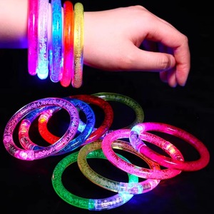 แท่งไฟพลาสติกพิมพ์ลายโลโก้แฟชั่น ทนทาน พร้อมไฟ LED กระพริบ สำหรับงานเฉลิมฉลองเทศกาล - Product Image 5
