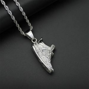 สร้อยคอฮิปฮอป สแตนเลสประดับเพชรซิคอน รูปทรงรองเท้าผ้าใบ - Product Image 2