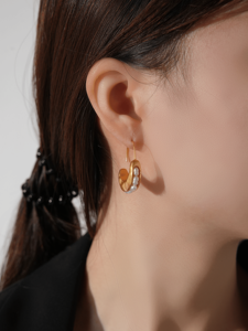 Hochwertige 24 Karat echte vergoldete Messing natürliche Perle Halbmond förmige Douban Ohrringe (<span class=keywords><strong>Gold</strong></span>/Silber Farbe) - Product Image 4