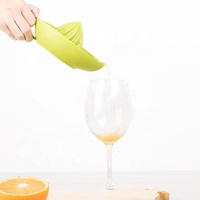 Mini presse-agrumes portable portable pour la cuisine Nouvelle presse à main manuelle Presse-fruits et légumes pour citron Orange Autres fruits