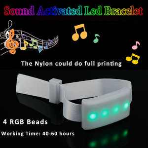 Pulseras LED Intermitentes <span class=keywords><strong>de</strong></span> Alta Calidad para Fiestas, Activadas por Música, con 4 LED, Logotipo Personalizado, Banda Luminosa - Product Image 5