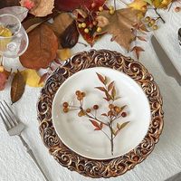 Assiettes de présentation en or antique, chargeurs d'assiettes à dîner de 13 pouces, chargeur rond en plastique gaufré pour la décoration de dîner et de mariage