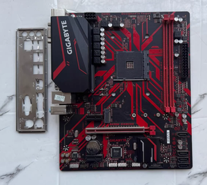 Tarjeta Madre para Juegos Giga B450M Gaming AM4 Micro-ATX DDR4 Integrada de Segunda Mano al por Mayor, Tarjeta Madre Giga B450M Gaming B450M AM4 - Product Image 4