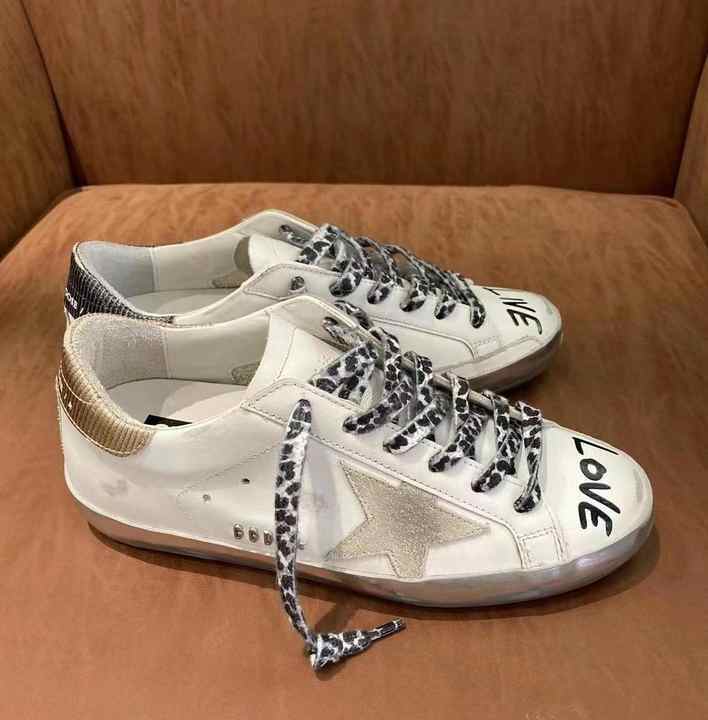 Estilos de Moda para Mujeres: Colección de Alta Calidad lona