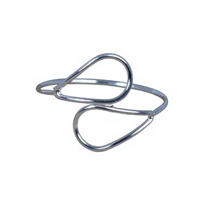 Bague en argent sterling 925 de forme infinie, design minimaliste, bijoux unisexes à porter tous les jours - Product Image 1