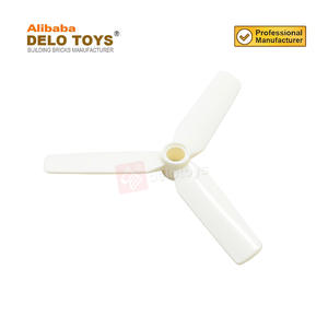 DELO TOYS Pièces de bricolage Blocs de construction en plastique Matériel ABS Briques Hélice 3 pales 9 diamètres avec encoche centrale (NO.15790) - Product Image 2