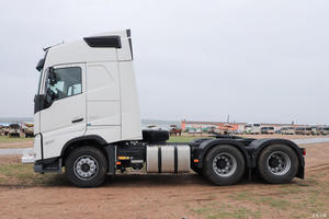 Camions d'occasion <span class=keywords><strong>Volvo</strong></span> <span class=keywords><strong>FH</strong></span> Heavy Duty |   Camion semi-remorque diesel 6x4 4x2 à vendre |   Tête de tracteur <span class=keywords><strong>Volvo</strong></span> entièrement entretenue - Product Image 3