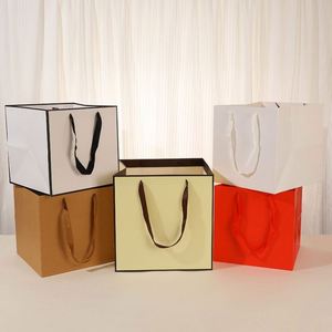 Sacs de shopping personnalisés avec logo 2026, sacs en papier kraft avec poignée, emballage promotionnel - Product Image 1