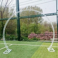 Arche de mariage en fer forgé à double poteau, support pour anneaux et étagère à fleurs, pour décoration de fond de scène extérieure