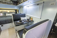 Haute qualité tout-terrain Australie Standard caravane prix usine RV camping-car remorque de voyage pour le camping