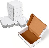 Boîte d'expédition en carton ondulé blanc pour emballage cadeau, idéale pour l'emballage et le stockage des produits des petites entreprises