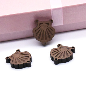 Perles de chapelet en bois à trois trous pour la fabrication de bijoux, 20 par paquet - Product Image 5
