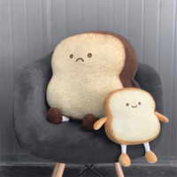 Oreiller de pain grillé personnalisé drôle de dessin animé de nourriture mignon oreiller de canapé en peluche avec remplissage en coton PP et emballage de sac OPP