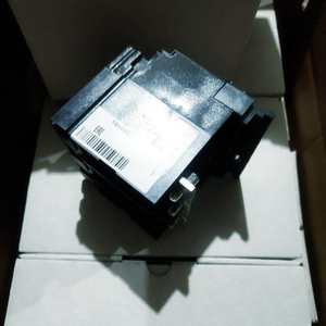 Sch Neider LV429212 VIGIME 3P 200-440 <span class=keywords><strong>CA</strong></span> 0.3A - Product Image 4