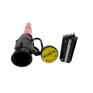 Bâton de signalisation rétractable rechargeable à LED avec bande lumineuse multifonction et lampe torche - Product Image 4