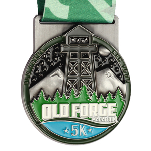 Medaglia in metallo scolpito 3D con Design professionale per la vecchia torre della fucina e motivo naturale Medaglia in metallo - Product Image 1