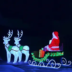 O jardim conduzido exterior ilumina Santa no trenó com renas para a decoração do Natal