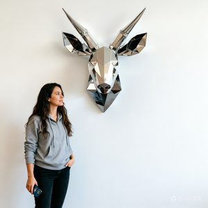 Cabeza de Ciervo de Fibra de Vidrio Electrochapada Personalizada para Montar en la Pared |   Decoración Creativa para el Hogar |   Adornos Geométricos para Salas de Estar, Oficinas, Bares - Product Image 5