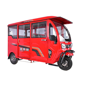 Tricycle à 3 roues entièrement fermé pour passagers adultes, moteur sans balais 60V 1200W, 4-6 passagers, autonomie 50-70 km - Product Image 1