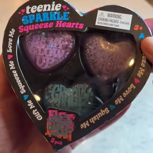 Hot Selling Heart Squishy Soft Touch Fast Rebound Stress Relief Squeeze Toy <b>Mini</b> Portable Palm Toy Unisex - Product Image 1