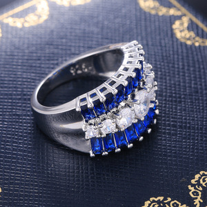 Anello in Cristallo Blu per Donne, Elegante Accessorio Moda per Uso Quotidiano e Feste - Product Image 2