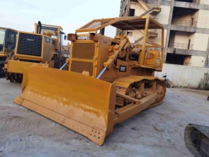 Bulldozer sur chenilles CAT D7G d'occasion, 20,6 tonnes, faible nombre d'heures, prêt à l'exportation, pour la construction routière (modèles D6G, D7H, D7R) - À vendre - Product Image 2