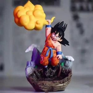Action Figure GKES Serie 3 Goku 'Cloud Catching', Giocattolo Corretto con Effetto Danneggiato da Battaglia, Figura Anime in PVC - Product Image 1