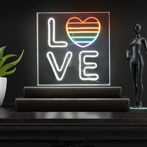 Letrero LED de 15"W x 15"H Blanco/Arcoíris con la Palabra 'LOVE', Funciona con USB, 315 Lúmenes, Caja Acrílica Contemporánea y Glamorosa, No Regulable, para Dormitorio - Product Image 6