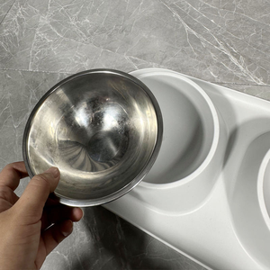 Ciotola per animali domestici rialzato 1 pezzo di plastica con Set in acciaio inossidabile grande capacità alimentatore automatico rialzato Anti-scivolo di aspirazione per animali domestici - Product Image 5