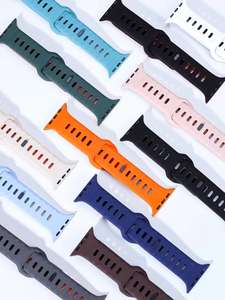 2023 nouveauté Double couleur Bracelet Bracelet de montre en Silicone pour <span class=keywords><strong>Apple</strong></span> <span class=keywords><strong>Watch</strong></span> Band 38 40 41 42 44 45 49 <span class=keywords><strong>mm</strong></span> pour iWatch S8 - Product Image 4