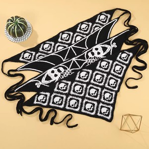 Pañuelo Triangular Q&Y para Halloween, Accesorios para el Cabello, Tejido con Patrón de Telaraña Negra, Calaveras y Boo, Pañuelo de Ganchillo para Festivales - Product Image 1