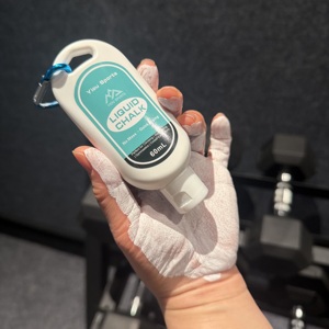 XT YIOU personalizzato antiscivolo sport gesso liquido palestra 60ml bianco assorbire sudore <span class=keywords><strong>mani</strong></span> asciutte senza pasticcio crema appiccicosa arrampicata su roccia - Product Image 5