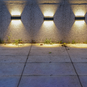 <span class=keywords><strong>Luz</strong></span> de pared <span class=keywords><strong>Solar</strong></span> LED para exteriores, resistente al agua, IP65, para porche, patio, escalera, jardín con características luminosas arriba/abajo - Product Image 2