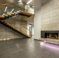 Ensemble complet d'escalier droit minimaliste Prima en acier thermolaqué pour la rénovation intérieure des bureaux commerciaux