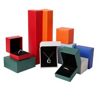 Boîte d'emballage pour bijoux en papier kraft simple, rectangulaire, à rabat, pour bague, collier, bracelet, boîtes cadeaux pour bijoux personnalisées et recyclables