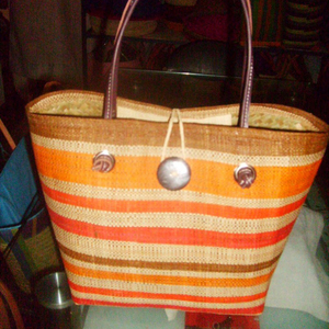Madagascar Kích Thước Nhỏ <span class=keywords><strong>Raffia</strong></span> Tote Rabane Túi Xách Zebu Sừng Nút Đóng Cửa Da Mỏng Xử Lý Với Rơm Chất Liệu - Product Image 2