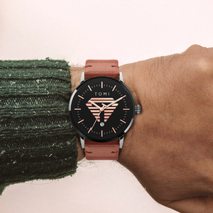 Montre à quartz TOMI Big LOGO tendance avec boîtier en alliage, bracelet en cuir, cadran en verre, aiguilles, <span class=keywords><strong>mouvement</strong></span> Hangzhou 40 mm - Product Image 5