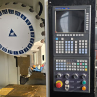 Centre d'usinage vertical simple T600 BT30 GSK, machine de perçage et de taraudage haute vitesse pour le traitement de petites pièces métalliques de précision