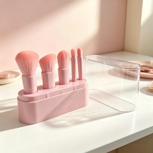 Set de Viaje de 5 Brochas de Maquillaje de Fibra Sintética para Rostro y Corrector, Mango de Plástico, Recomendado por Little Red Book, Nuevo - Product Image 6