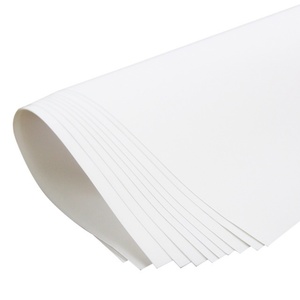 Papel Industrial Resistente al Agua para Etiquetas Duraderas y Aplicaciones de Empaque - Product Image 1