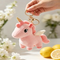 Porte-clés pendentif en peluche mignon, poupée en peluche douce de dessin animé, breloque de sac pour filles, jouet portable pour machine à griffes