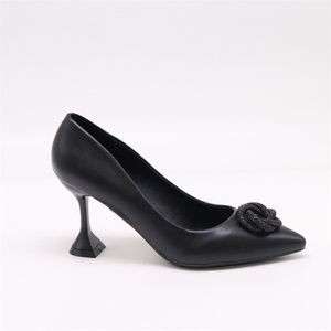 Nouvellement conçu belles chaussures pour femmes italiennes colorées vert Point Toe talons hauts minces - Product Image 3
