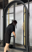 Elegante Puerta Doble de Entrada de Hierro Forjado con Arco, Manijas Doradas, Diseño Moderno para Villa, Exterior Antirrobo, Galvanizada
