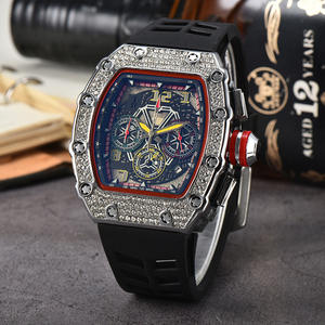 Montre populaire 2026 en forme de <span class=keywords><strong>tonneau</strong></span> de <span class=keywords><strong>vin</strong></span> incrustée de diamants, multifonctionnelle <span class=keywords><strong>à</strong></span> six aiguilles avec secondes visibles, pour hommes et femmes - Product Image 5